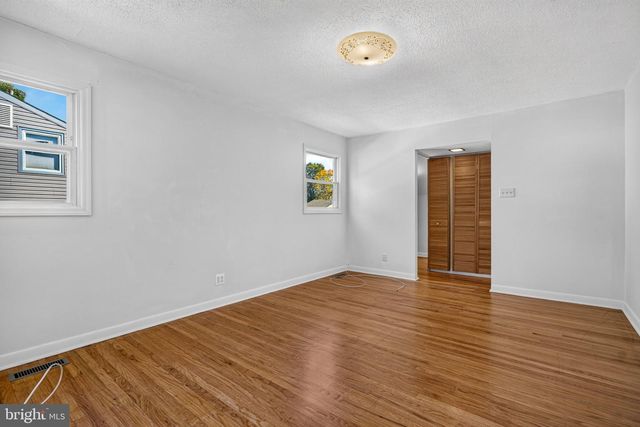 305 NATURE DR, Cherry Hill, NJ 08003