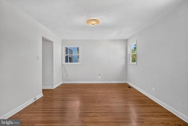 305 NATURE DR, Cherry Hill, NJ 08003