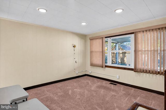 305 NATURE DR, Cherry Hill, NJ 08003