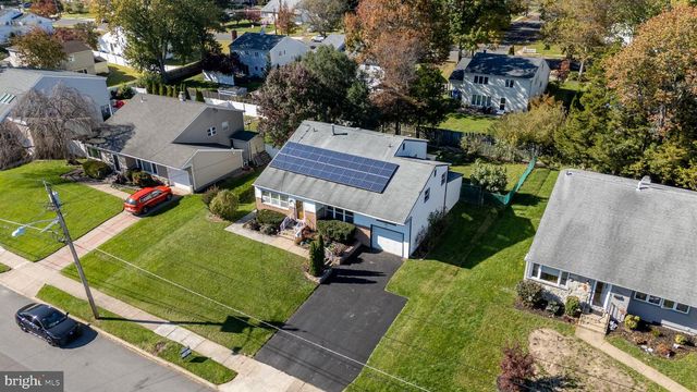 305 NATURE DR, Cherry Hill, NJ 08003