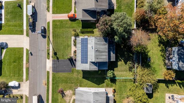 305 NATURE DR, Cherry Hill, NJ 08003