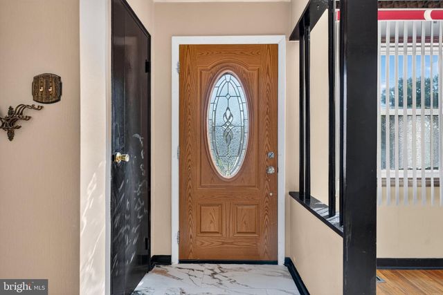 305 NATURE DR, Cherry Hill, NJ 08003