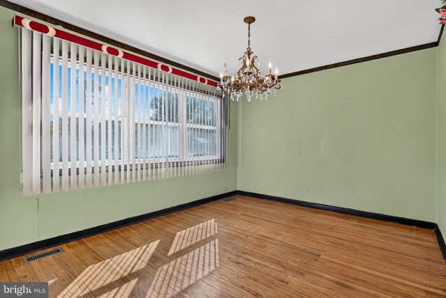 305 NATURE DR, Cherry Hill, NJ 08003