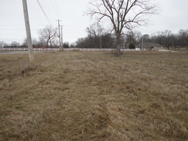 27184 S 620 Road, Grove, OK 74344