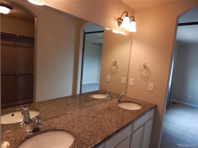 1165 Sunrise Cir, Milliken, CO 80543