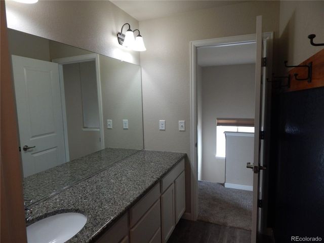1165 Sunrise Cir, Milliken, CO 80543