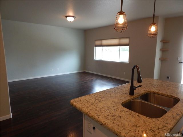 1165 Sunrise Cir, Milliken, CO 80543
