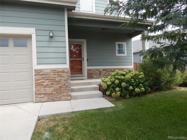 1165 Sunrise Cir, Milliken, CO 80543