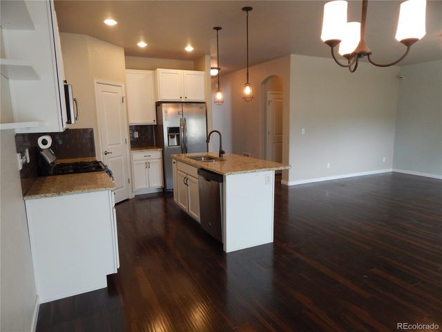 1165 Sunrise Cir, Milliken, CO 80543