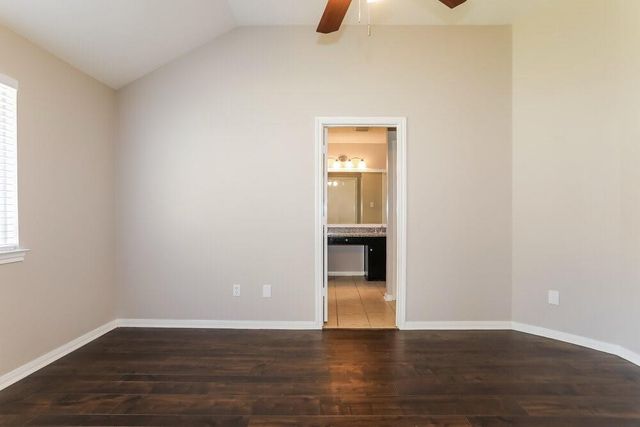 311 Lake View Drive, Montgomery, TX 77356