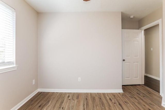 311 Lake View Drive, Montgomery, TX 77356