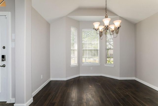 311 Lake View Drive, Montgomery, TX 77356