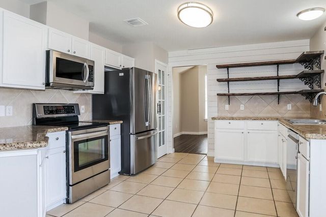 311 Lake View Drive, Montgomery, TX 77356