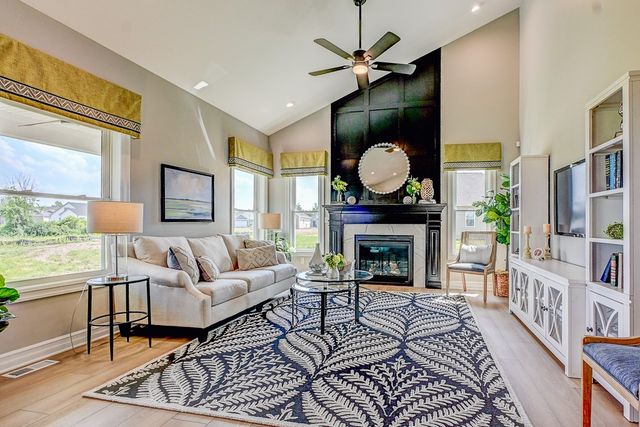 6103 Caleb Ct Court, Farmington, NY 14425