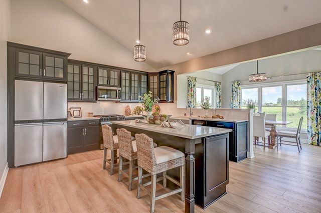 6103 Caleb Ct Court, Farmington, NY 14425