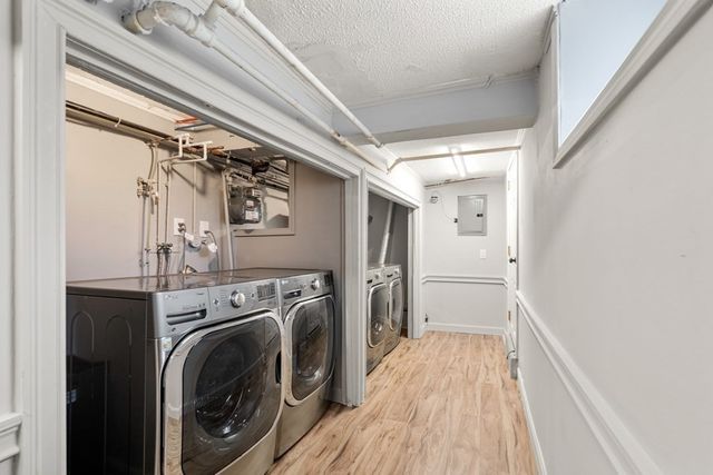 542 Eliot St 1, Milton, MA 02186