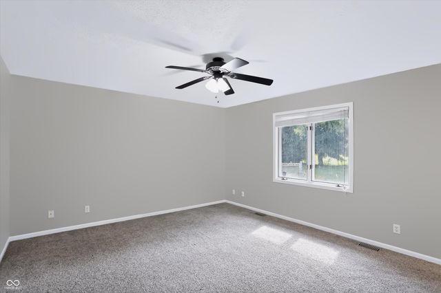 3852 Premier Drive, Columbus, IN 47203
