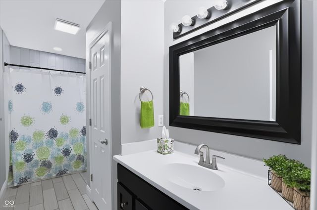 3852 Premier Drive, Columbus, IN 47203