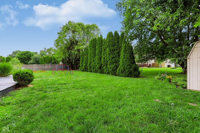 3852 Premier Drive, Columbus, IN 47203