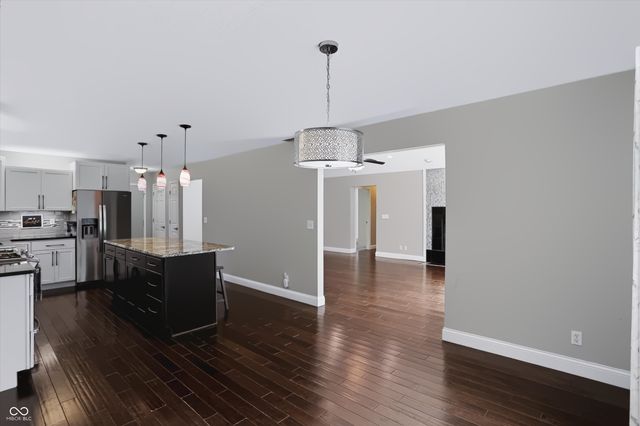 3852 Premier Drive, Columbus, IN 47203