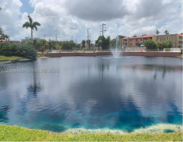 5221 Geneva Way 304, Doral, FL 33166