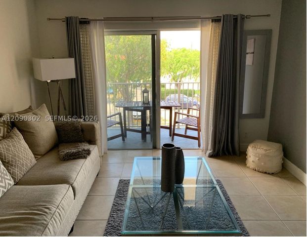 5221 Geneva Way 304, Doral, FL 33166