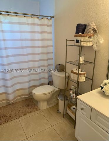 5221 Geneva Way 304, Doral, FL 33166