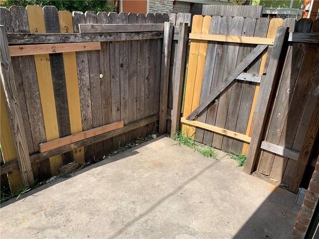 7208 Creekside DR A, Austin, TX 78752