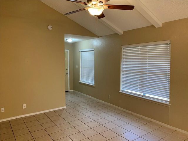 7208 Creekside DR A, Austin, TX 78752