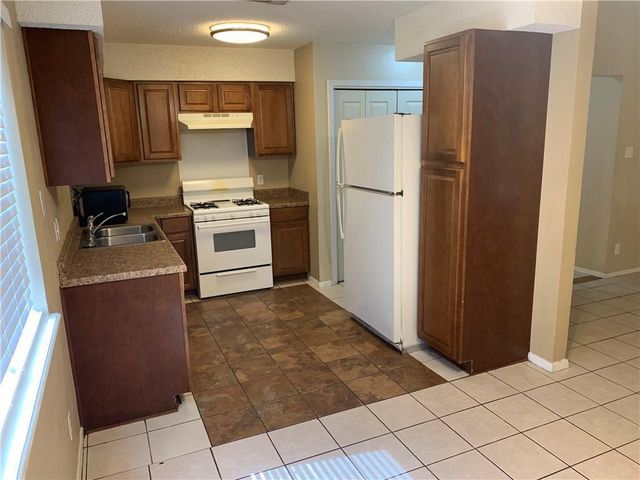 7208 Creekside DR A, Austin, TX 78752
