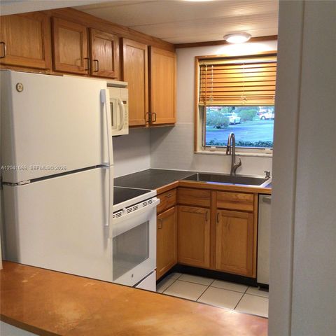 6870 Royal Palm Blvd 111M, Margate, FL 33063