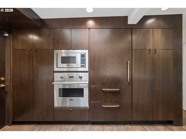 2538 Sw SHERWOOD Dr, Portland, OR 97201