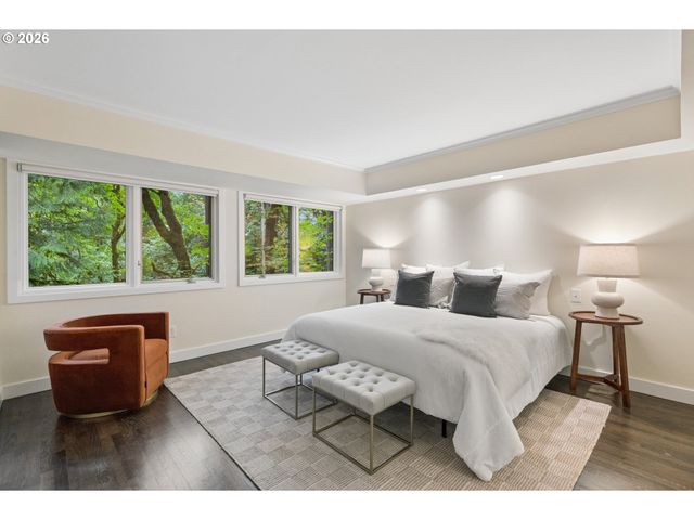 2538 Sw SHERWOOD Dr, Portland, OR 97201