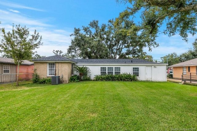 417 E Claude Street, Lake Charles, LA 70605