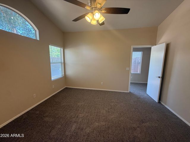 3236 E KERRY Lane, Phoenix, AZ 85050