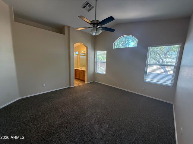 3236 E KERRY Lane, Phoenix, AZ 85050