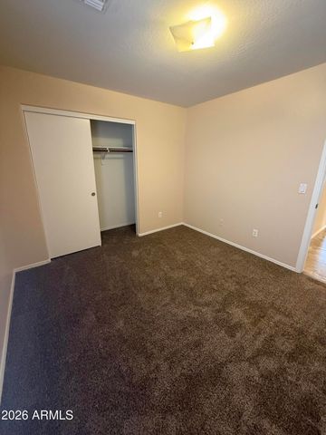 3236 E KERRY Lane, Phoenix, AZ 85050