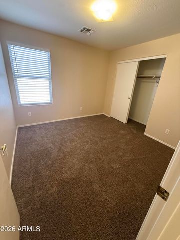 3236 E KERRY Lane, Phoenix, AZ 85050