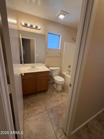 3236 E KERRY Lane, Phoenix, AZ 85050