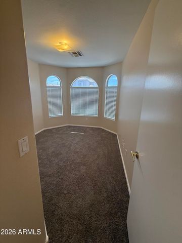 3236 E KERRY Lane, Phoenix, AZ 85050
