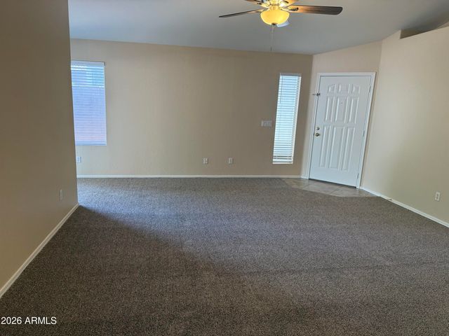 3236 E KERRY Lane, Phoenix, AZ 85050