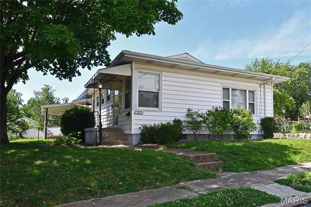 358 W Loretta Avenue, Lemay, MO 63125