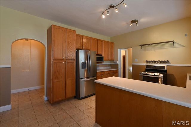 358 W Loretta Avenue, Lemay, MO 63125
