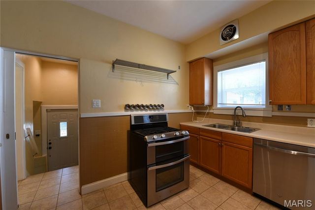 358 W Loretta Avenue, Lemay, MO 63125
