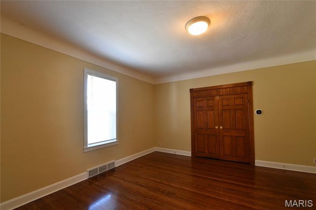 358 W Loretta Avenue, Lemay, MO 63125