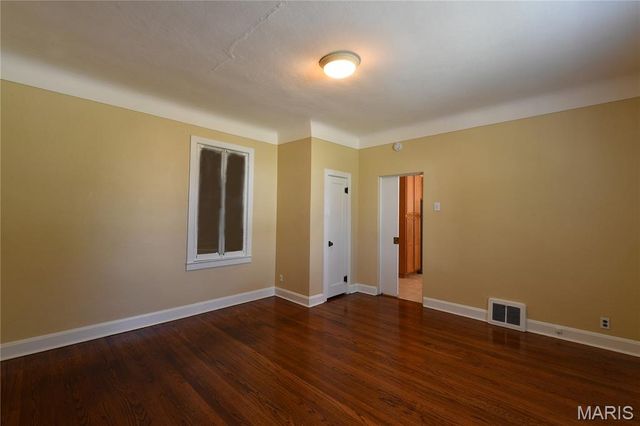 358 W Loretta Avenue, Lemay, MO 63125