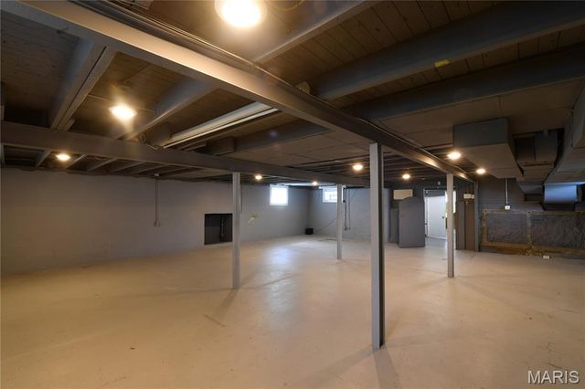 358 W Loretta Avenue, Lemay, MO 63125