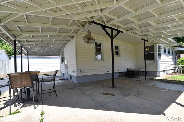 358 W Loretta Avenue, Lemay, MO 63125