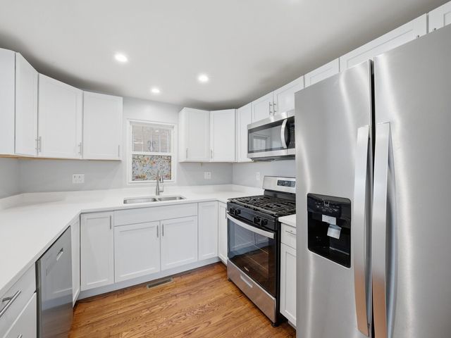 8000 S Wentworth Avenue, Chicago, IL 60620