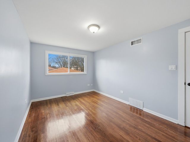 8000 S Wentworth Avenue, Chicago, IL 60620